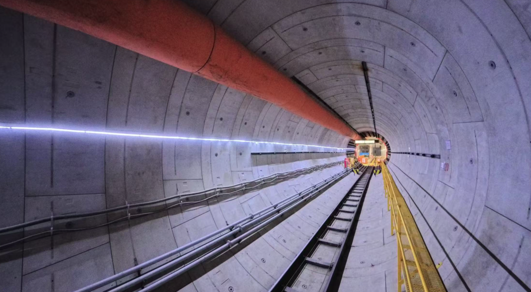 误差≤2毫米，上海地铁数智盾构实现 “推-拼-运” 自主作业